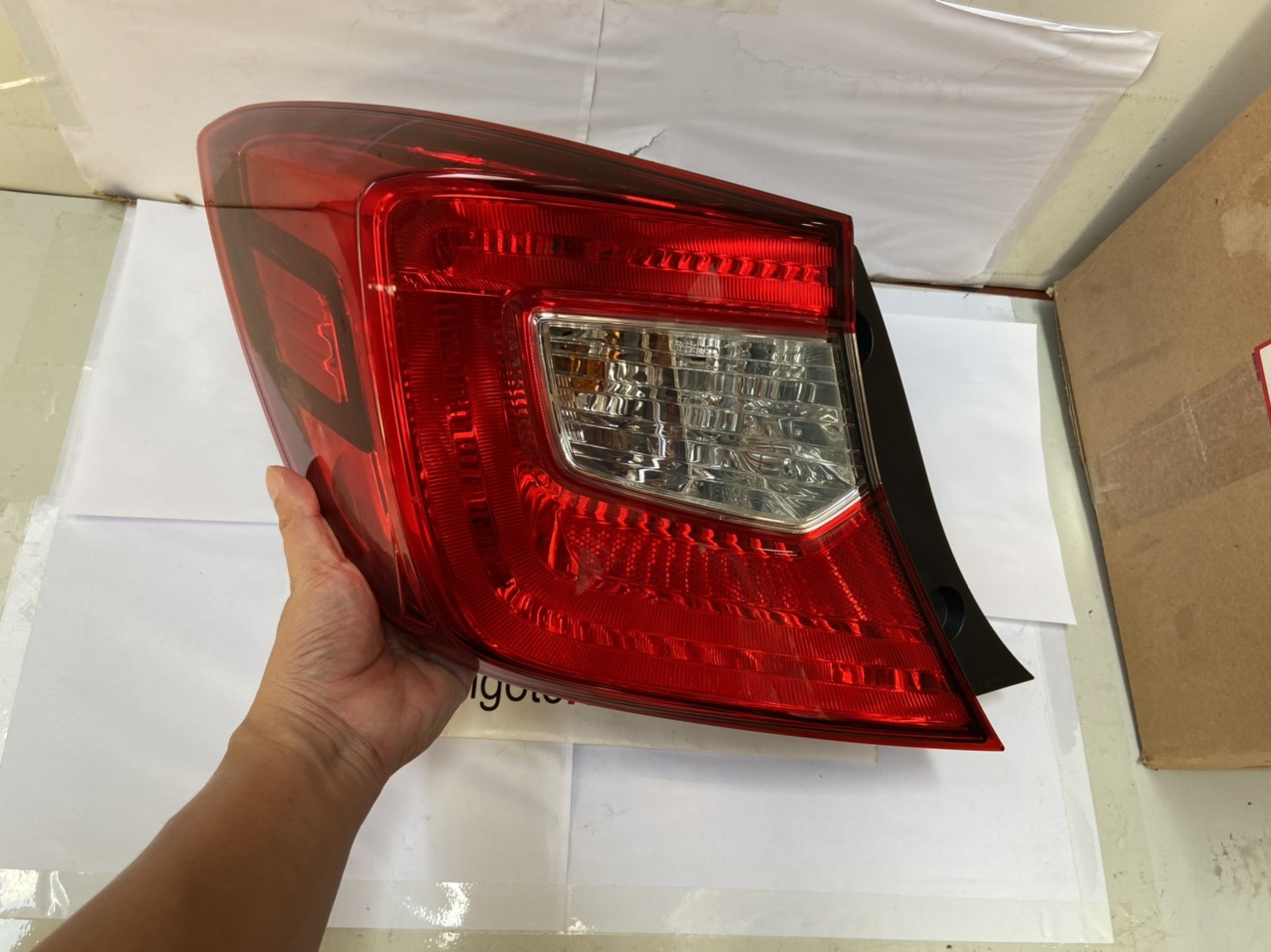 Đèn hậu Honda Brio 